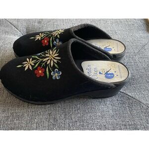 Gretel's Clogs Black Wool Embroidered Swedish Wooden Clogs Women's 39